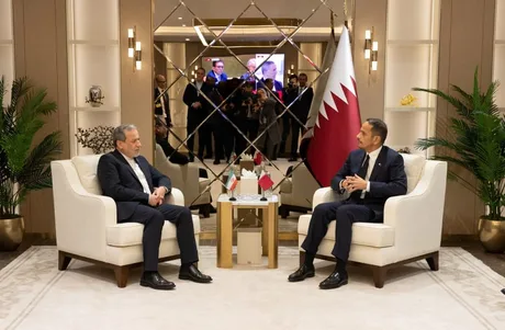 Discuții între oficialii din Qatar, Iran și SUA despre sancțiuni și petrol.