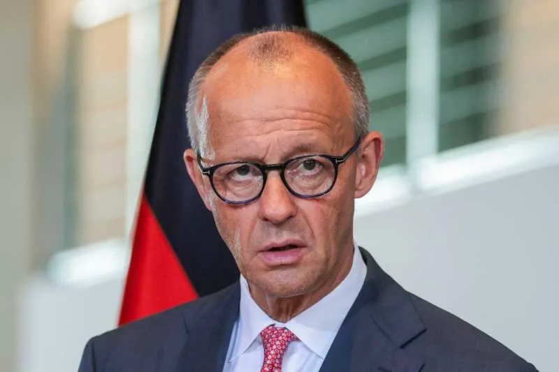 Friedrich Merz, cancelar german, discutând despre remanierea guvernamentală.