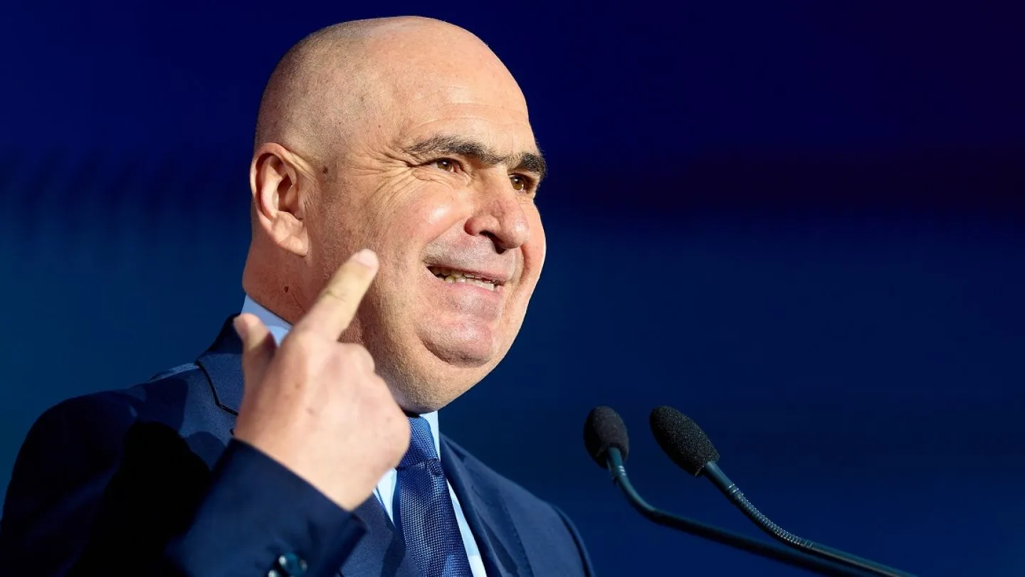 Ilie Bolojan discută despre investițiile în aviația militară și modernizarea echipamentelor.