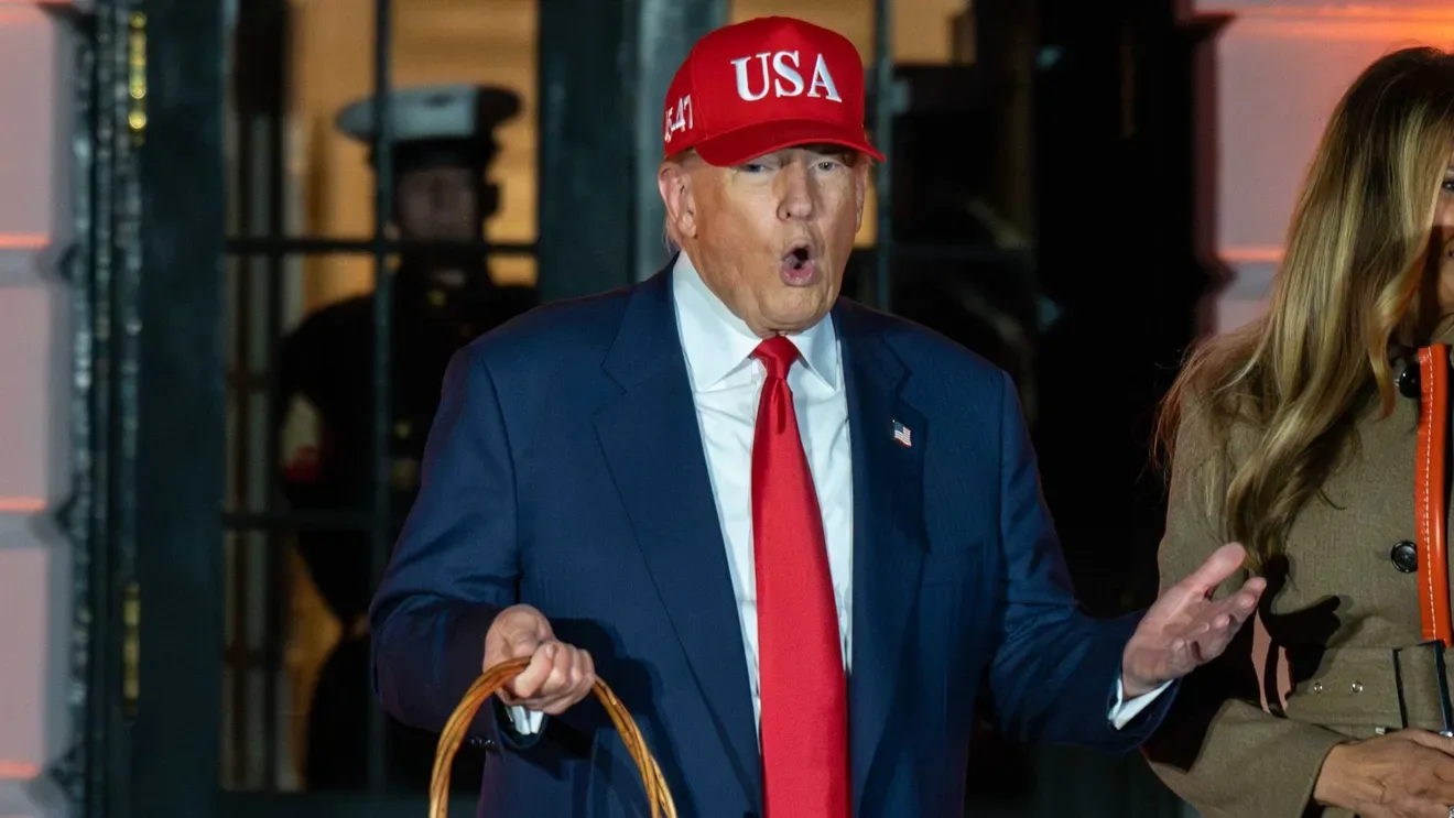 Donald Trump discutând despre livrările de arme pentru Ucraina.