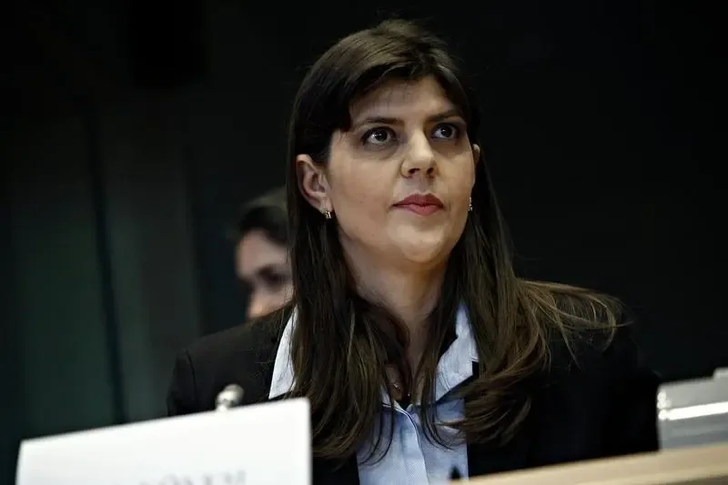 Laura Codruța Kovesi discutând despre ancheta fondurilor europene.