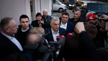 Victor Negrescu discutând despre impactul alegerilor din Ungaria asupra Uniunii Europene.