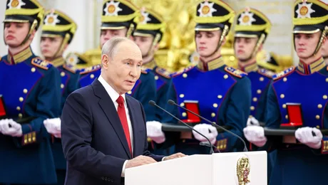 Partidul Rusia Unită își leagă oficial campania de Vladimir Putin - revine la mesajul „partidul președintelui” pentru alegerile din 2026, pentru prima dată din 2007