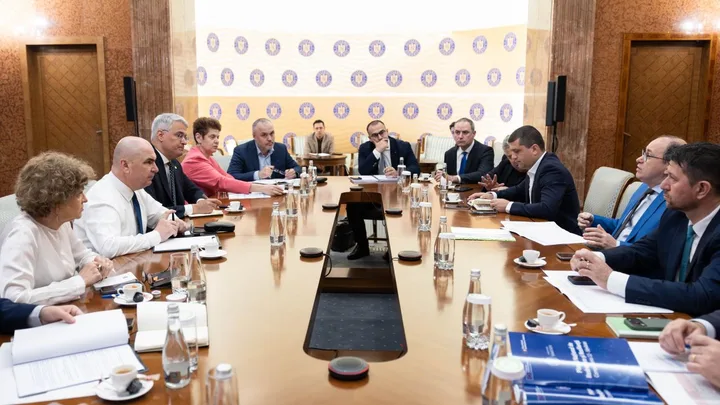 Reuniune a oficialilor pentru discutarea cererii de plată din PNRR.