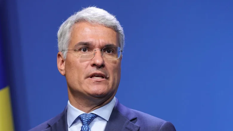 Dragoș Pîslaru discută despre adoptarea euro și condițiile necesare.