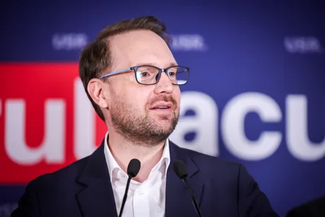 Dominic Fritz discută despre modificările legii ANI și impactul asupra PNRR.