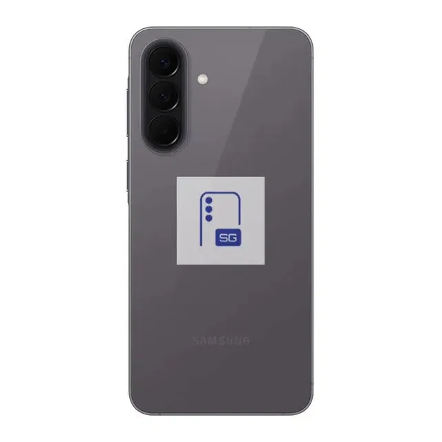 Spatele telefonului Galaxy A57 cu camere verticale.