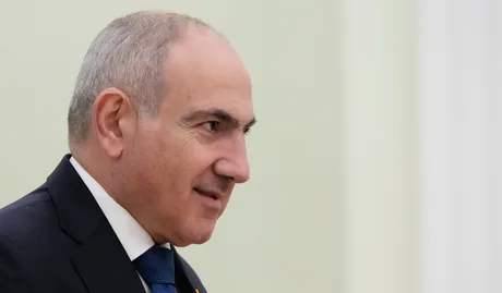 Nikol Pașinian discutând despre rezultatele alegerilor parlamentare din Armenia.