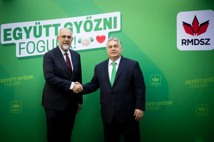 Kelemen Hunor și Viktor Orban la o întâlnire oficială.