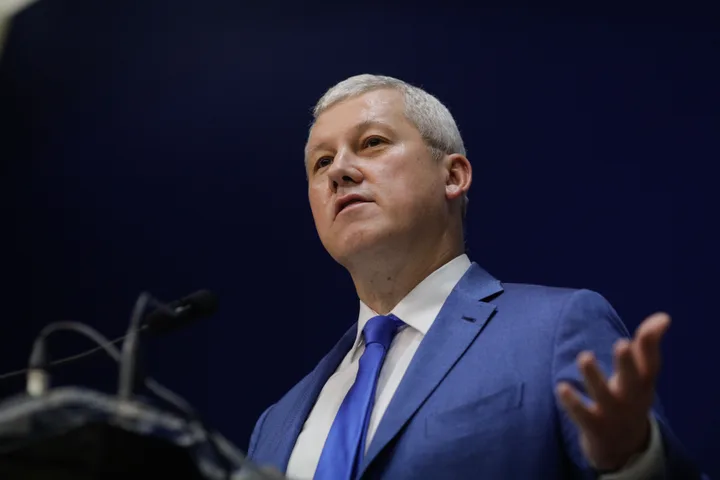 Cătălin Predoiu pune sub semnul întrebării „Poliția unică” propusă de Siegfried Mureșan - spune că măsura ar însemna desființarea polițiilor locale și negocieri dificile cu primarii