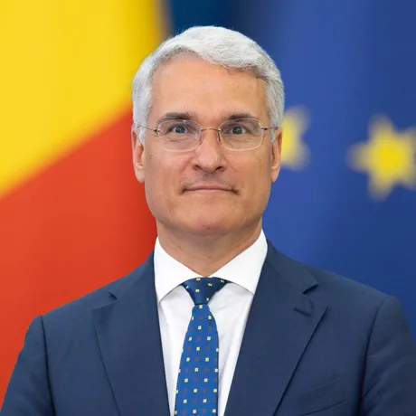 Dragoș Pîslaru exprimă critici asupra poziției PSD în negocierile guvernamentale.