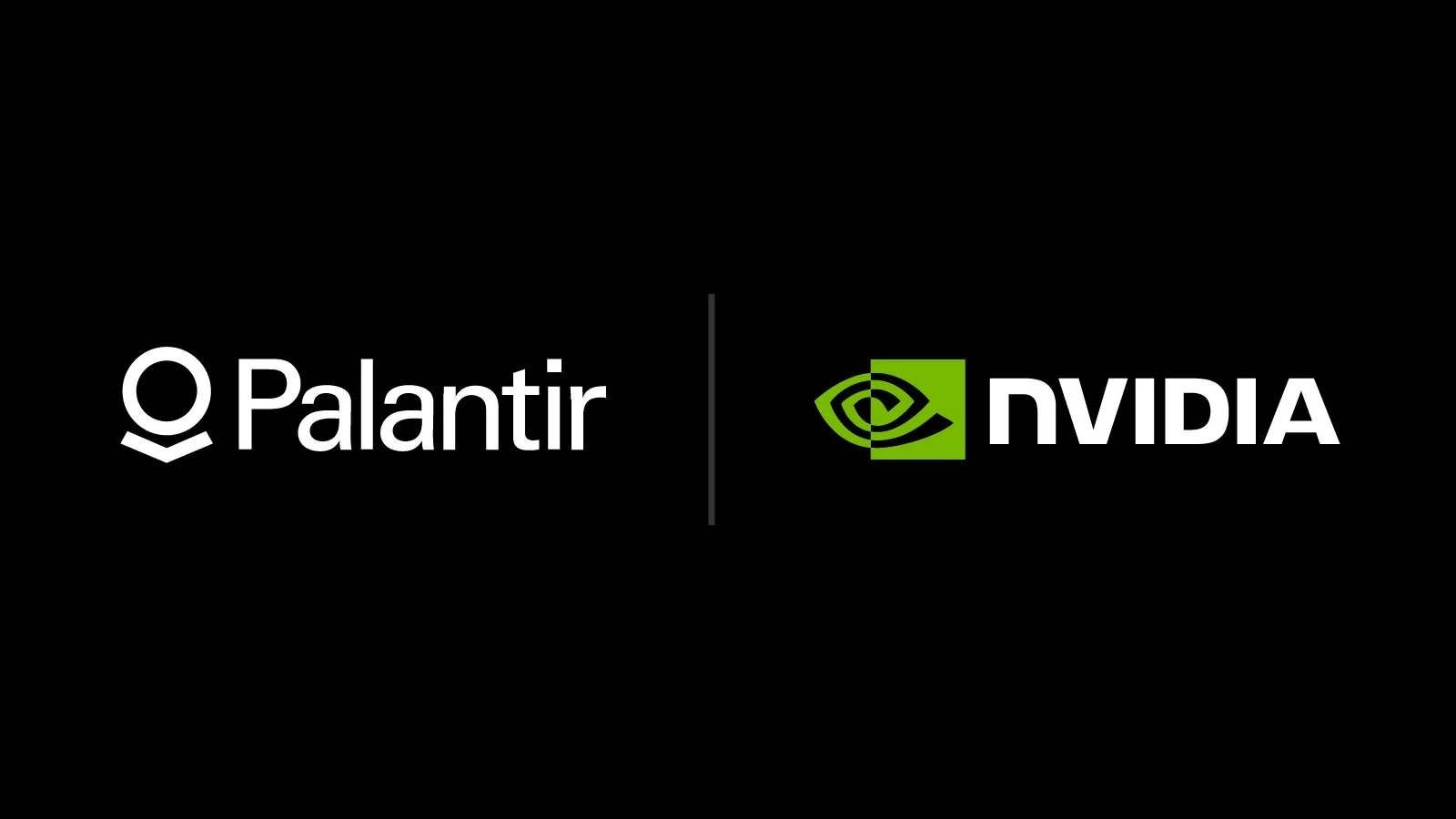 Logo-uri NVIDIA și Palantir pe fundal negru, simbolizând colaborarea în tehnologie.
