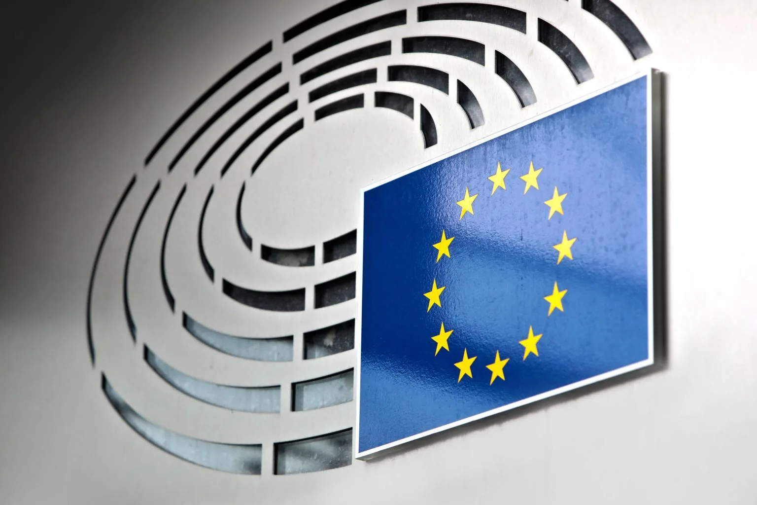 Propunerea Comisiei Europene pentru sancțiuni împotriva traficului de migranți.