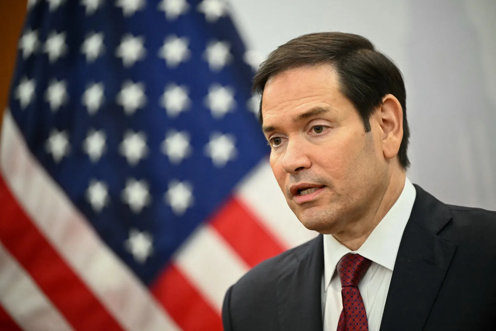 Marco Rubio discută despre milițiile pro-Iran și sancțiuni în Emiratele Arabe Unite.