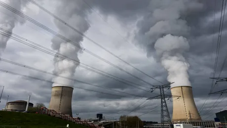 Trei reactoare nucleare din Franța sunt oprite din cauza secetei.