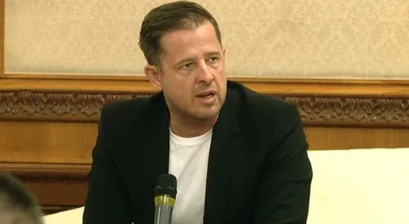 Discuții în Parlamentul României despre formarea guvernului.