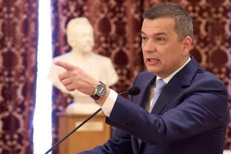 Sorin Grindeanu discutând despre legea ANI și conflictele de interese.