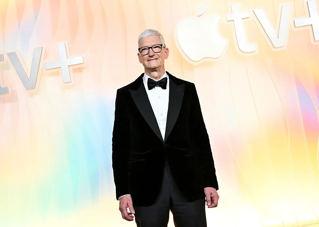 executive chairman, tim cook, leadership change - copertă