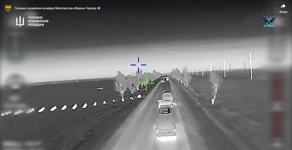 Imagini cu atacuri asupra logisticii rusești, surprinse de dronele ucrainene.