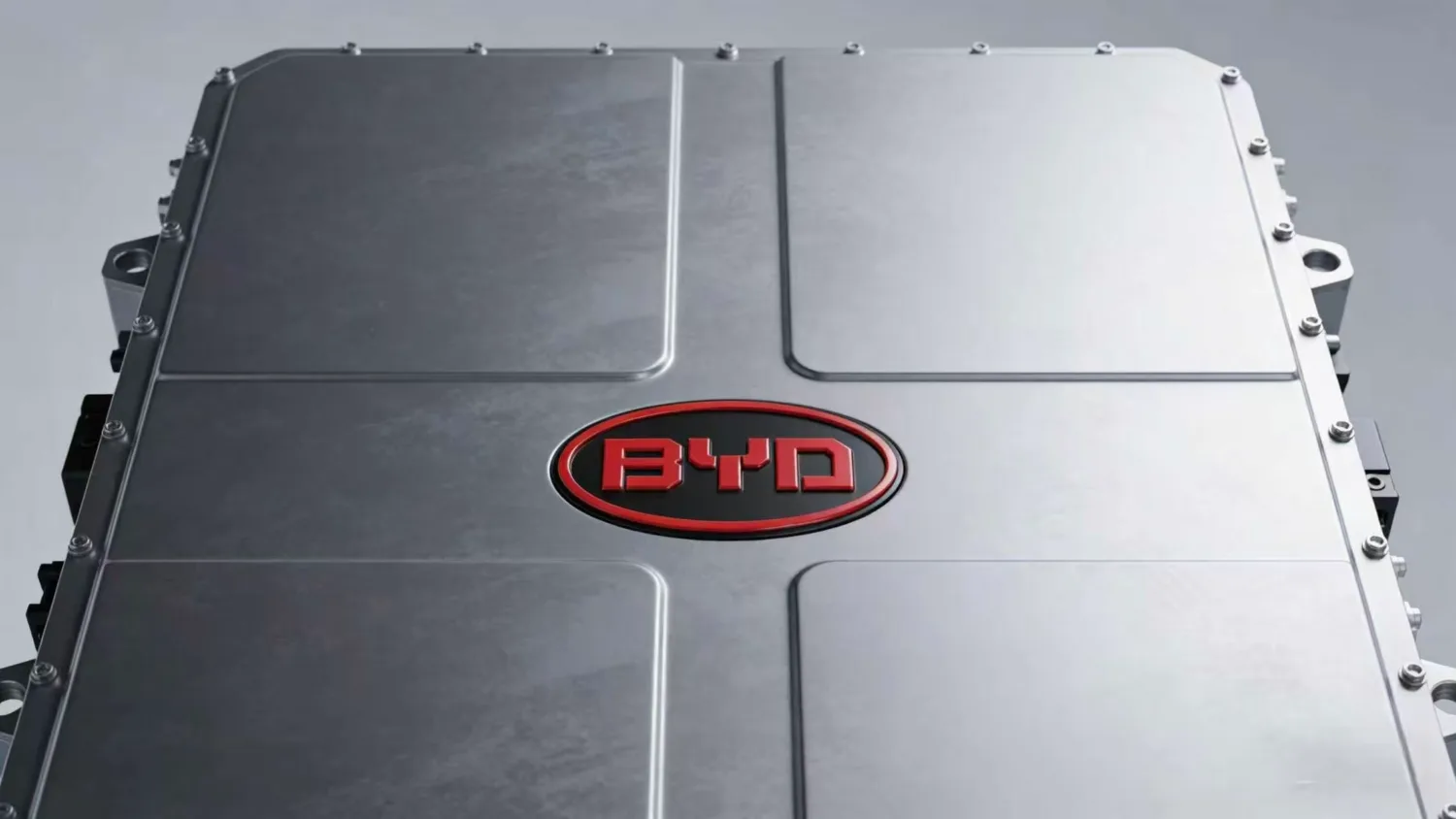 Baterie solid-state BYD cu electrolit sulfidic, promițând durabilitate și încărcare rapidă.