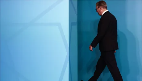 Keir Starmer părăsește scena, pregătindu-se pentru tranziția de leadership.
