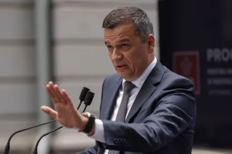 Sorin Grindeanu discutând despre Guvernul Veștea în Parlament.