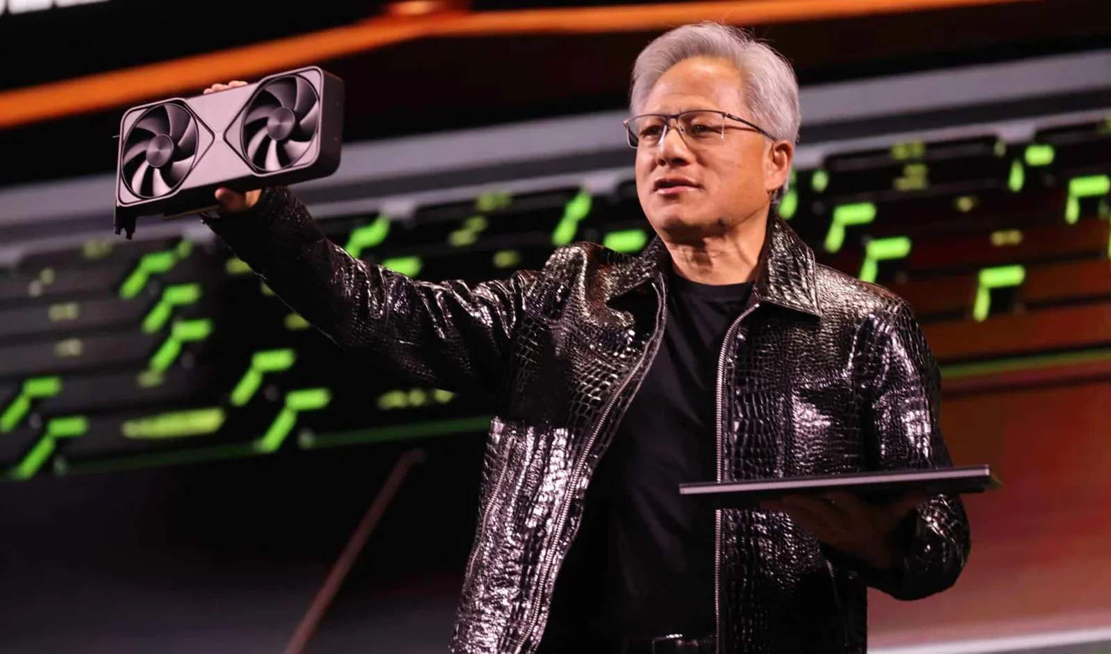 Jensen Huang discută despre siguranța inteligenței artificiale și cooperarea internațională.
