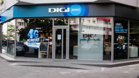 Magazin DIGI cu oferte de telefonie mobilă și internet.