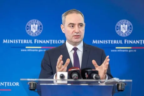 Ministrul Finanțelor discută despre deficitul bugetar și gestionarea cheltuielilor publice.