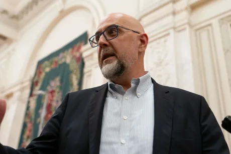 Kelemen Hunor discută despre securitatea infrastructurii critice în România.