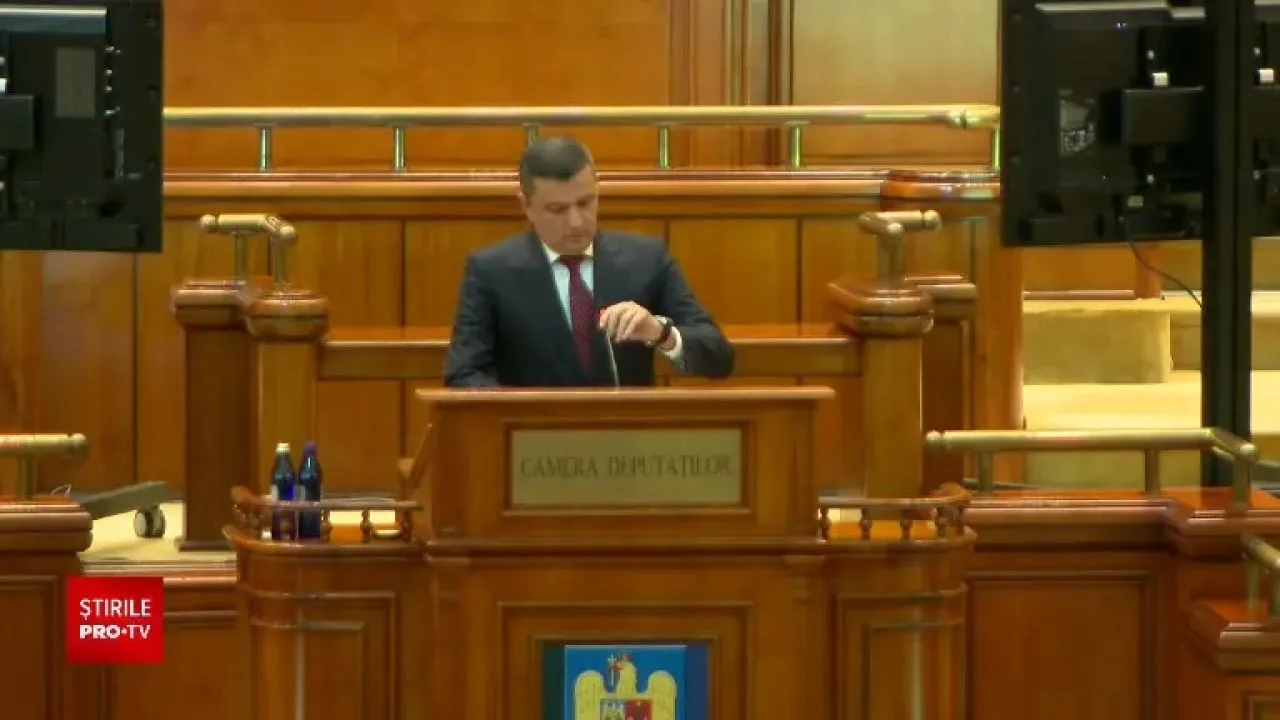Sorin Grindeanu vorbește în Parlament despre măsuri fiscale și reducerea deficitului.