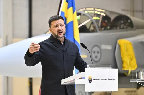 Zelenski discută despre confiscarea navelor rusești în cadrul unei conferințe.