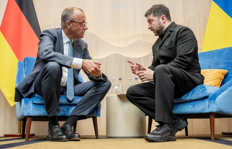 Zelenski discută cu oficialul german despre rachetele Patriot necesare Ucrainei.