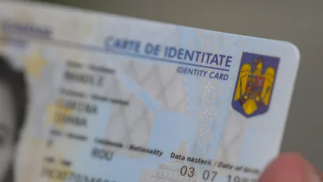 Act de identitate românesc, evidențiind detalii personale și sigiliul oficial.