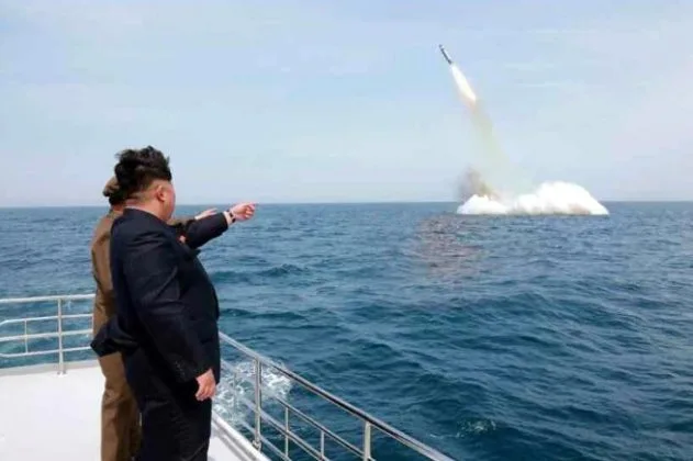 Lansare de rachetă balistică în Marea Japoniei, cu implicarea inteligenței artificiale.
