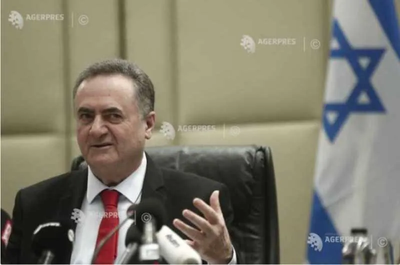 Oficial israelian discutând despre achiziții militare recente.