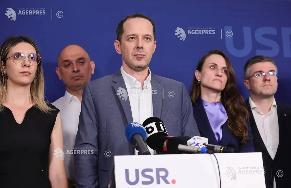 Conferință de presă USR cu Cristian Seidler și Dominic Fritz la Timișoara.