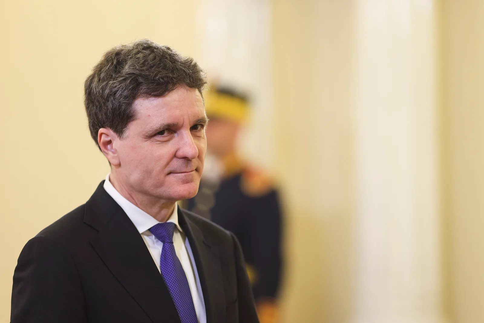 Nicușor Dan discută despre incertitudinea politică din România.