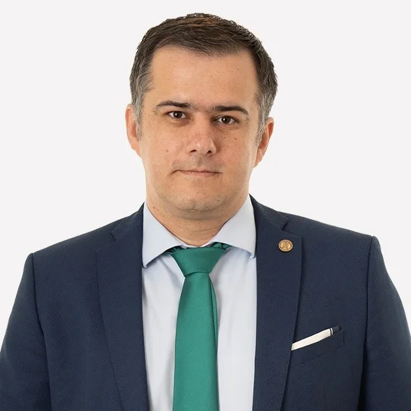 Lucian Viziteu subliniază impactul instabilității politice asupra economiei și familiilor.