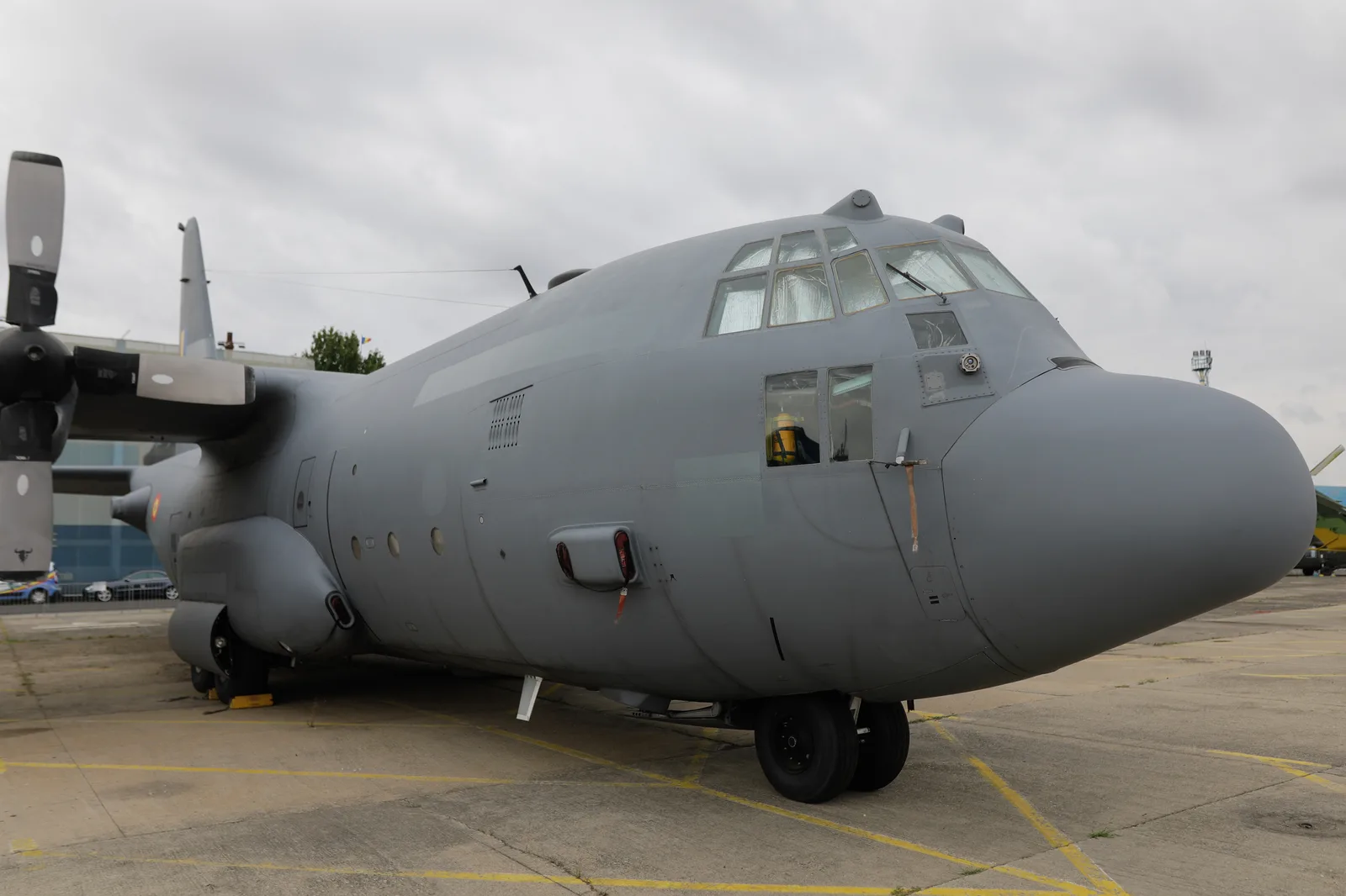 Avion C-130H Hercules, nou în dotarea Forțelor Aeriene Române, pregătit pentru ceremonie.