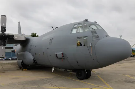 Avion C-130H Hercules, nou în dotarea Forțelor Aeriene Române, pregătit pentru ceremonie.