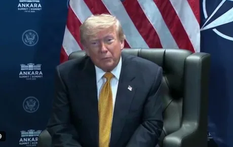 Donald Trump discutând despre prețurile benzinei și acțiunile militare.