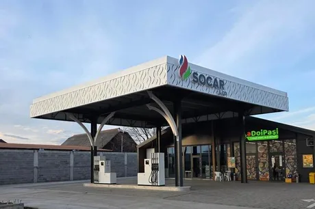 Stație de benzină SOCAR cu prețuri reduse în București.