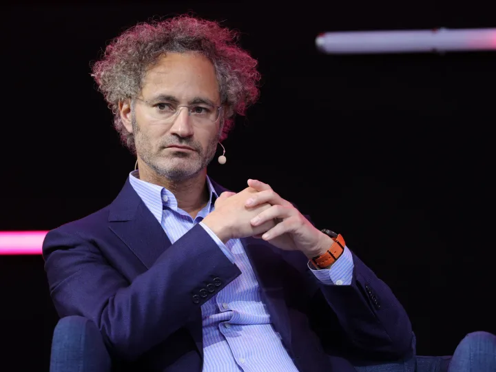Alex Karp discutând despre creșterea Palantir în tehnologia AI.