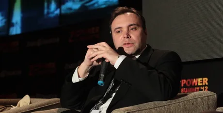 Creșterea prețurilor la combustibili afectează economia și bugetele familiilor din România.