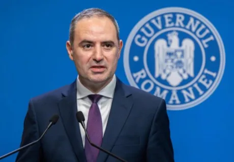 Ministrul Finanțelor discută despre reducerea deficitului bugetar și creșterea datoriei.