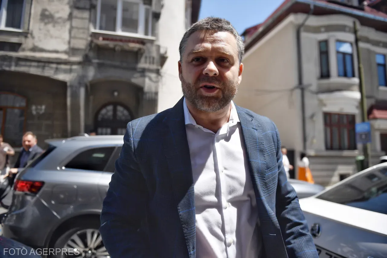 Nicușor Dan discutând despre transparența informațiilor din dosarele DNA.