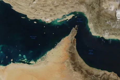 Strâmtoarea Ormuz, zonă strategică pentru traficul maritim.