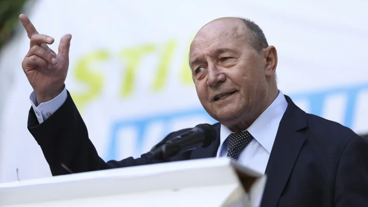 Traian Băsescu discută despre violențele de la protestul fermierilor.