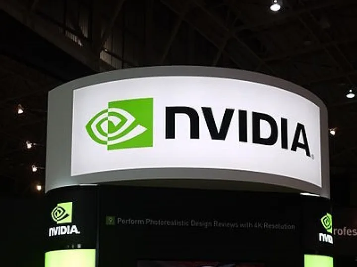 Logo-ul Nvidia expus la un eveniment tehnologic important.